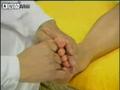 家庭实用的足部按摩保健方法