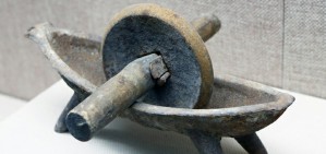 <em>医药</em>卫生文物的意义和收藏视频教程 李经纬 2讲 中国中医科学院