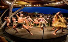 Contact and isolation in phonology I (Trudgill ch 5). Polynesian vs KhoiSan视频教程 Carlos Gussenhoven 5